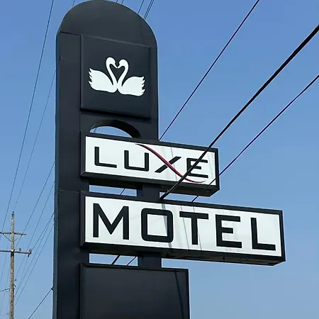 Luxe Motel